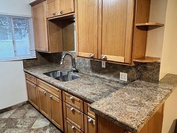 3rd image of 108 Vista Del Mar APT B