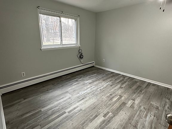 5th image of 807 Carrier Creek Blvd NE #1