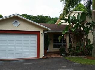 9715 Martha Rd, Tampa, FL 33615