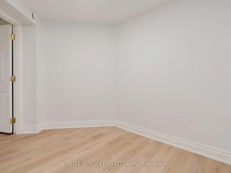 1649 Rosebella Ave #B — Photo 34