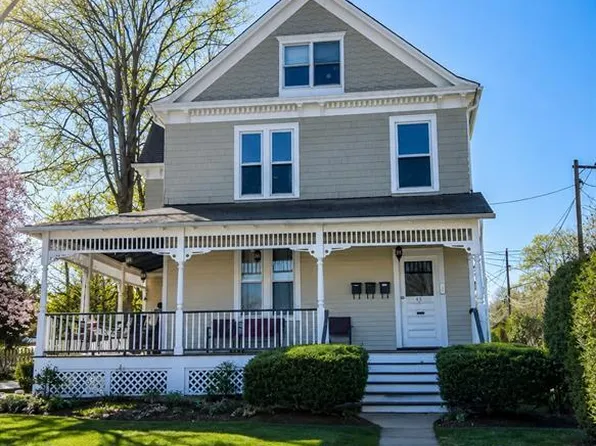 43 W Neck Rd APT 2, Huntington, NY 11743