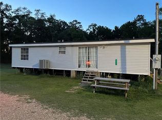 16227 E Club Deluxe Rd, Hammond, LA 70403