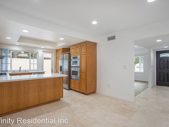 5th image of 10175 El Corazon Ave #11436592