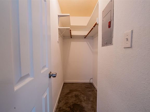 5th image of 1013 W 23rd St APT 101