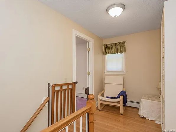 98 Palmer Dr