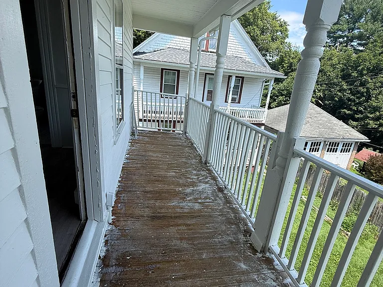 188 Hoffman St #2 — Photo 16