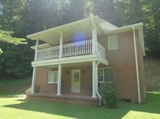 1496 Booth Branch Rd, Grundy, VA 24614