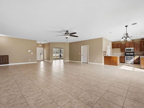 3rd image of 14620 Lyric Rd
