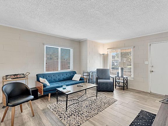 4th image of 107 E Hampton Way