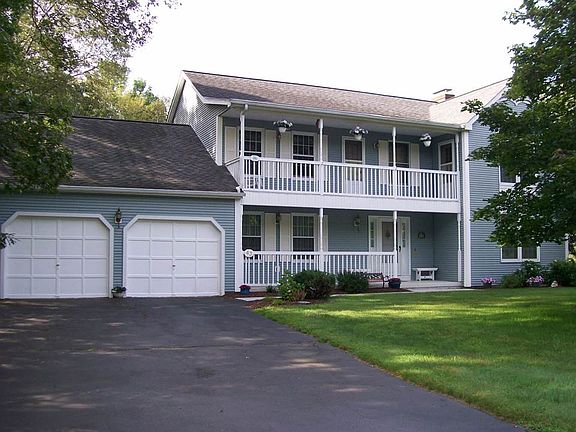 2nd image of 43 Old Tavern Ln