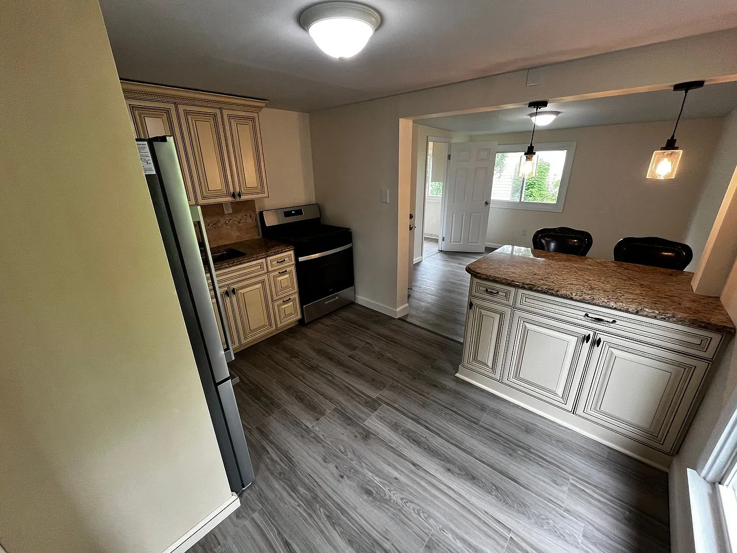 5 River Street — Photo 2