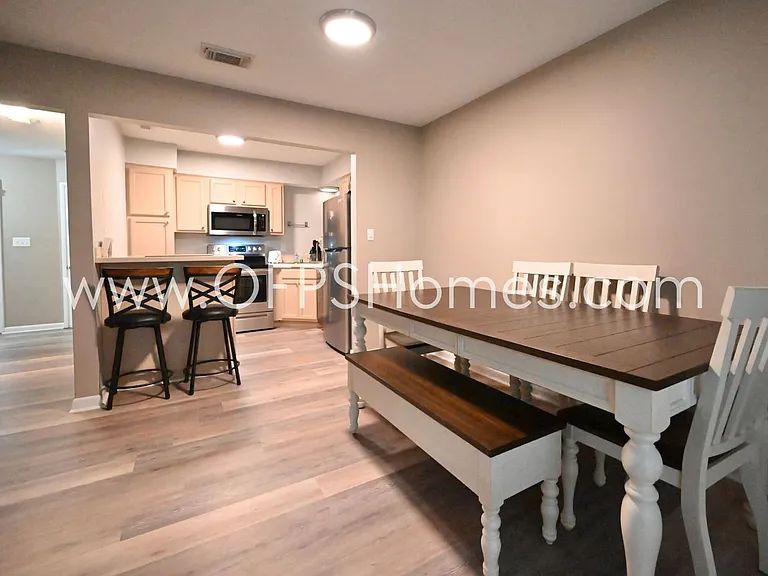 1755 Union Ave — Photo 12
