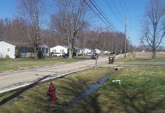 Exterior Neighborhood (street photo)