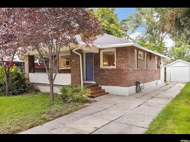 1st image of 971 E Atkin Ave