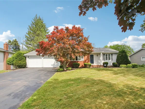 38 Parklands Dr, Rochester, NY 14616