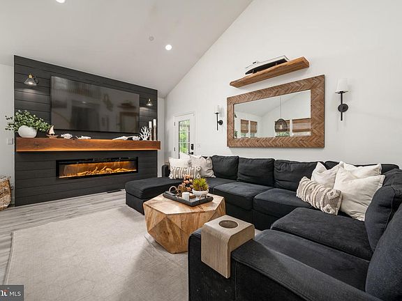 5th image of 1622 Mercers Way