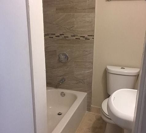5th image of 1119 NW 51st Ter