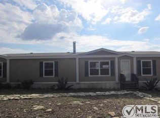 111 Hope Rd, Fredericksburg, TX 78624