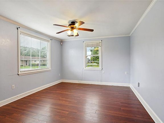 3rd image of 100 Berkley Ave