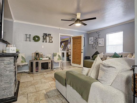 5th image of 2633 SW 57th St