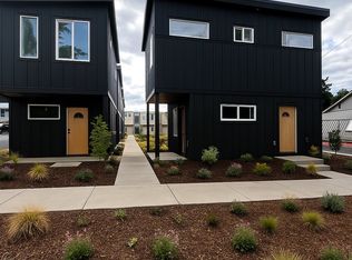 292 Monmouth Ave S, Monmouth, OR 97361