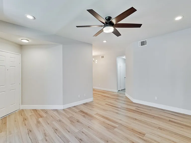 537 Shadow Dance Dr — Photo 6