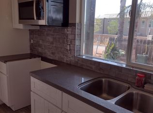 2127 Vista Grande Pl #A, Vista, CA 92084