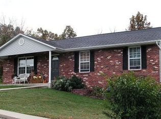 109 Cedar Park Dr, Linn, MO 65051