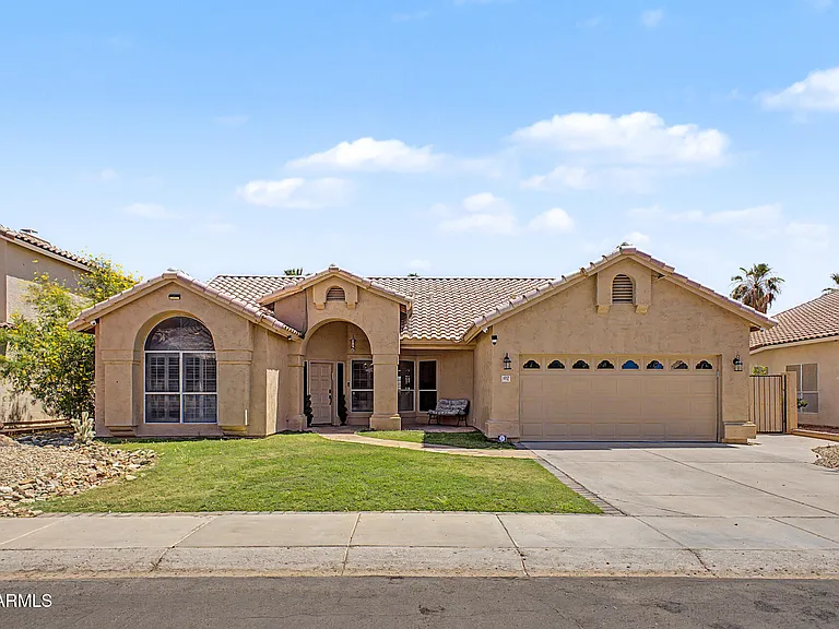 6217 W Monona Dr — Photo 2