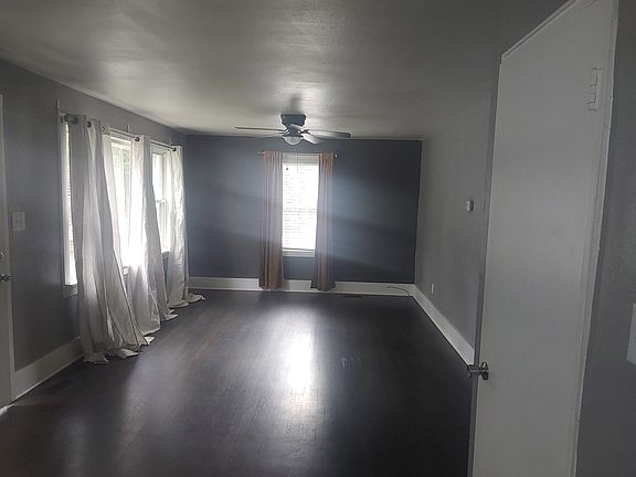 5th image of 384 20th Ave NE