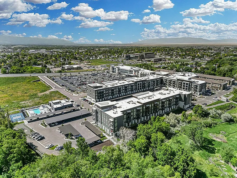 The Parkway Apartments — Photo 33