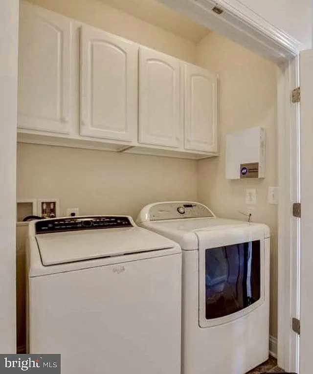 3 bed, 2.5 bath, 2164 sqft, $2,790 — Photo 3