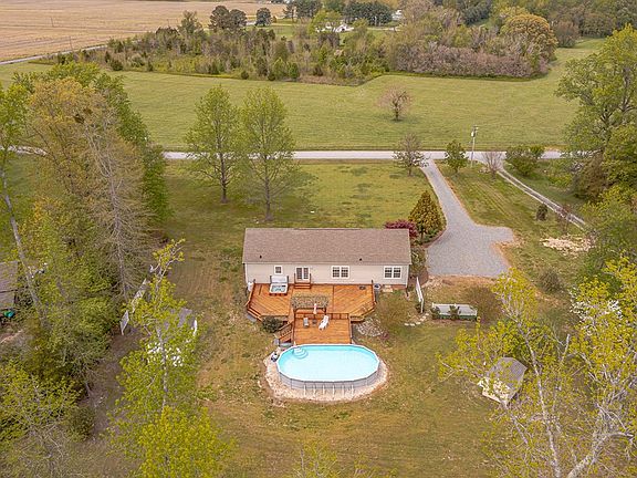 2nd image of 130 Fountain Ln