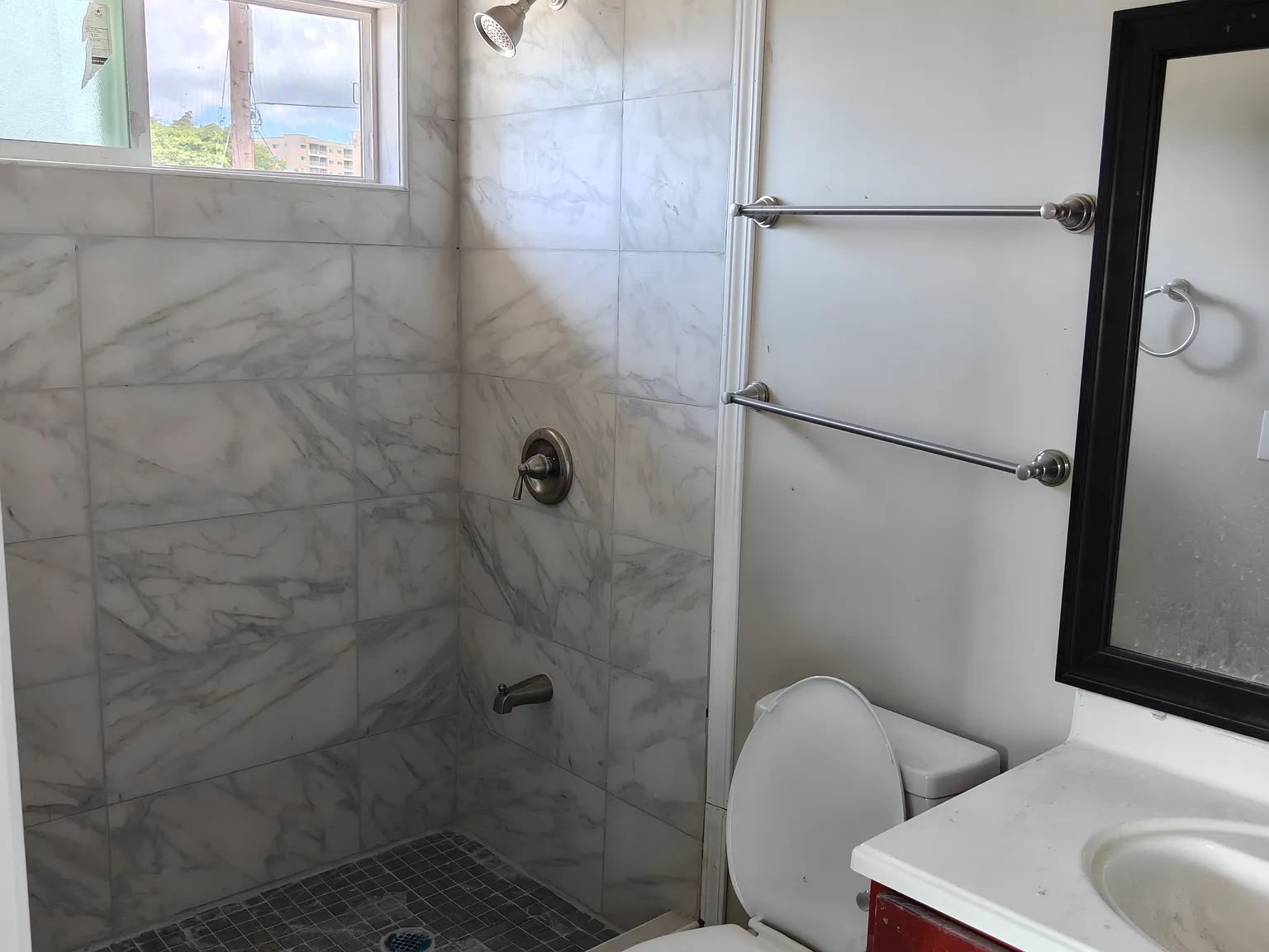 720 Kunawai Ln — Photo 2