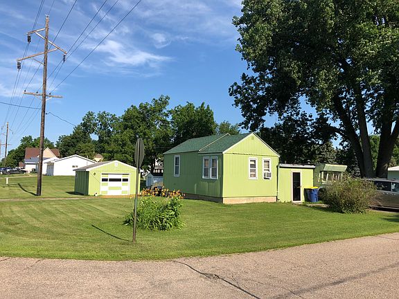 2nd image of 105 2nd St SE