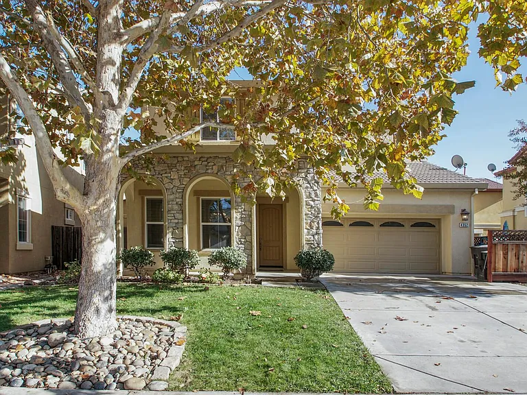4352 Middlefield Dr — Photo 5