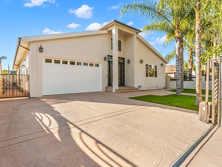 6635 Ben Ave — Photo 64