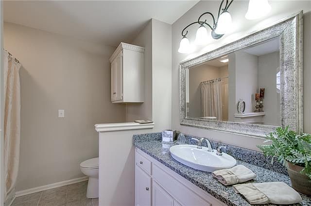 1st image of 201 Heathersett Dr