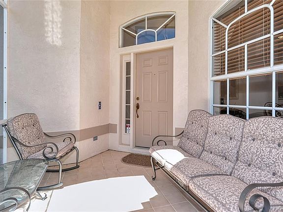 3rd image of 9421 Forest Hills Cir
