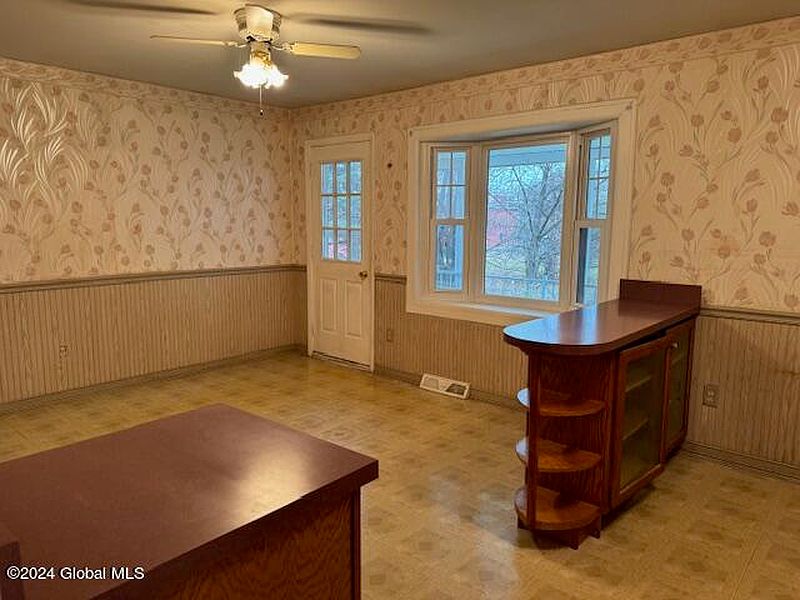 4th image of 50 Donegal Avenue