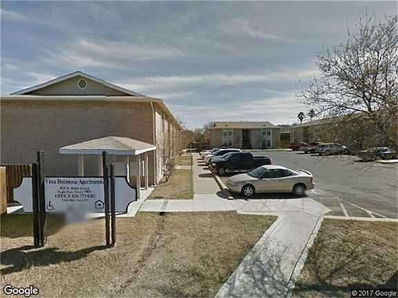 2nd image of 820 N Bibb Ave