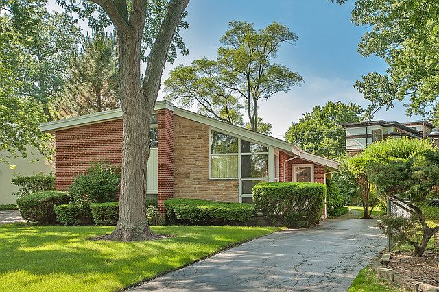 1st image of 3220 Hill Ln