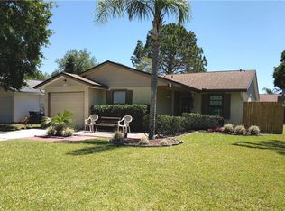 211 Lake Charles Ct, Oldsmar, FL 34677