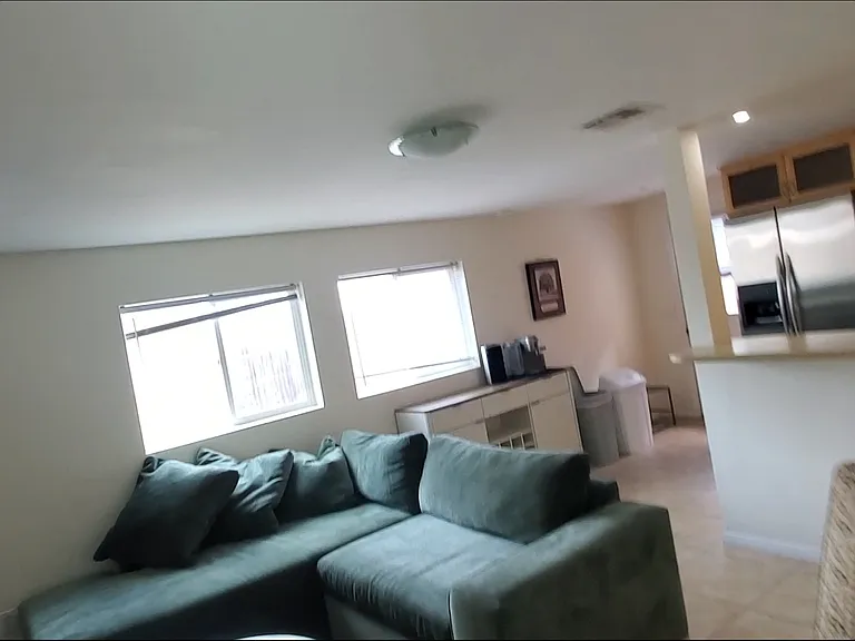 1628 Helix St — Photo 39