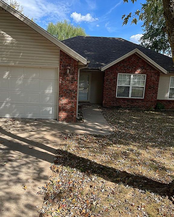 1st image of 120 Western Heights Cir