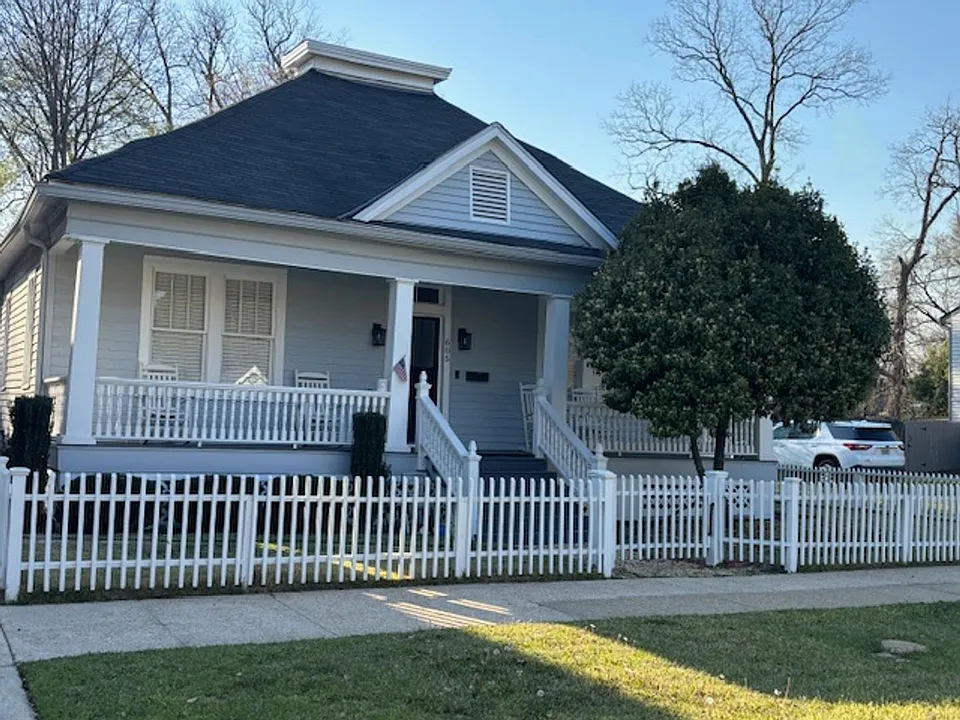 605 2nd Ave
