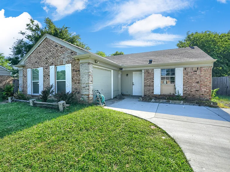 7009 Moss Rose Ct — Photo 2