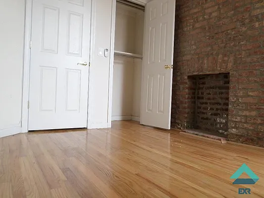 Rented by EXR | media 5