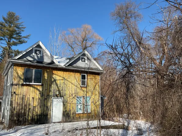 25 Kendrick St, South Hadley, MA 01075