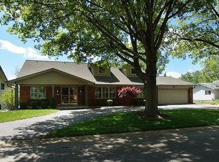 35 Normandy Dr, Lake Saint Louis, MO 63367